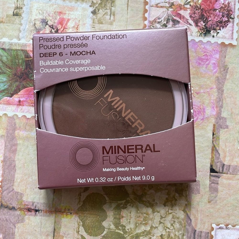 Mineral Pressed Powder Deep 6- Mocha Silky Coverage New - Picture 2 of 3